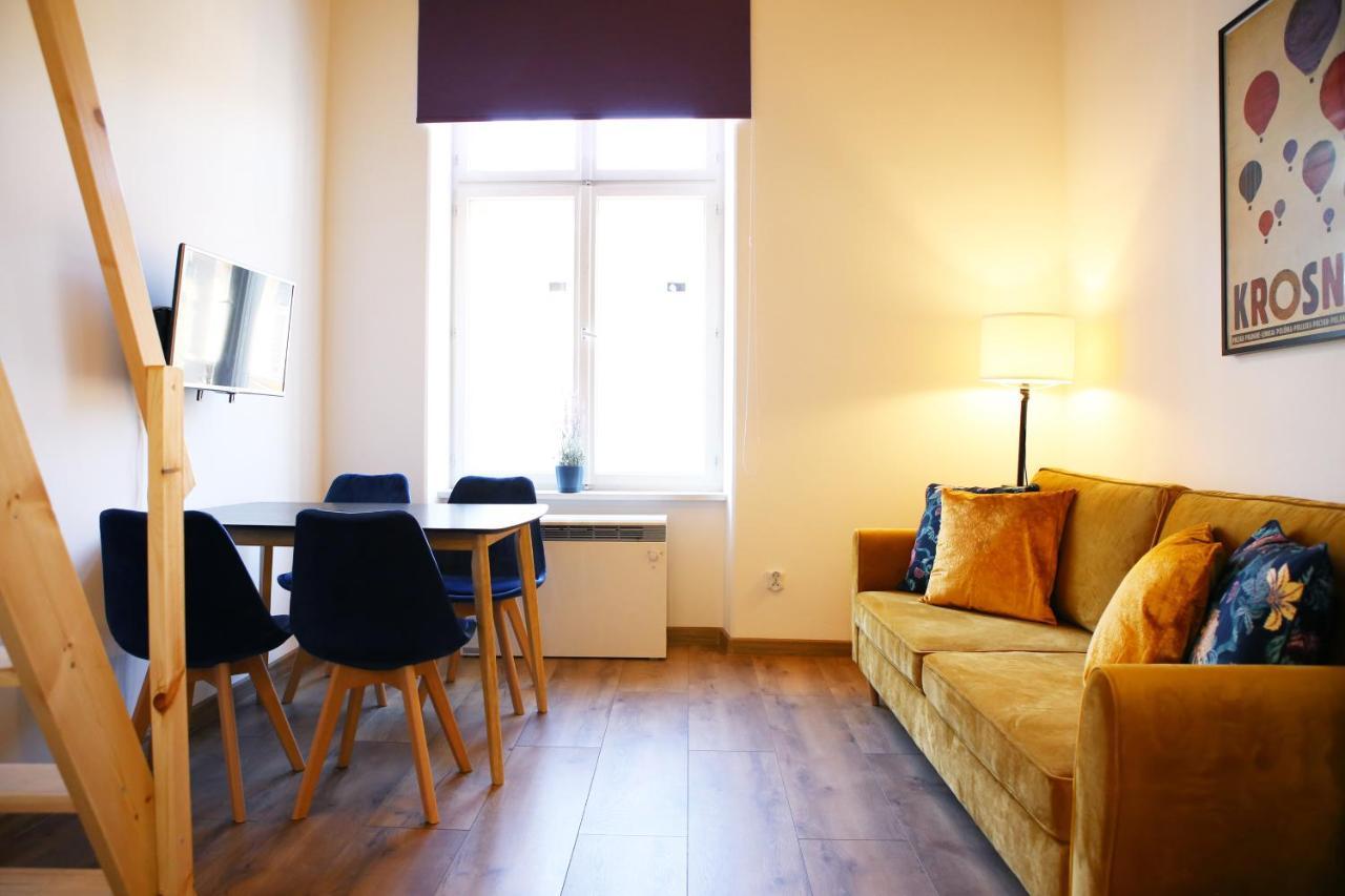 Classic Pilsudskiego Street Apartment Krakau