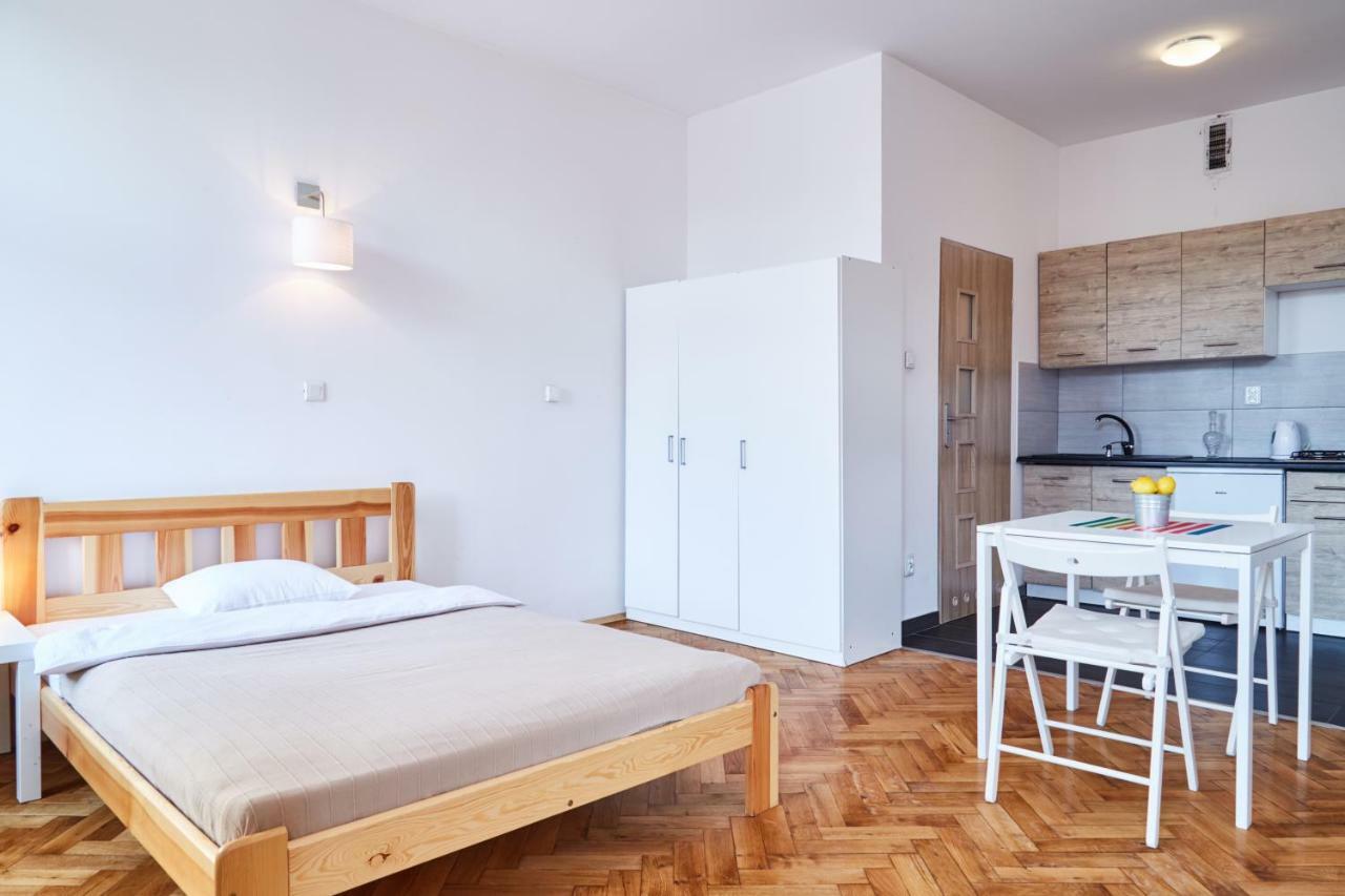 Classic Pilsudskiego Street Apartment Krakau